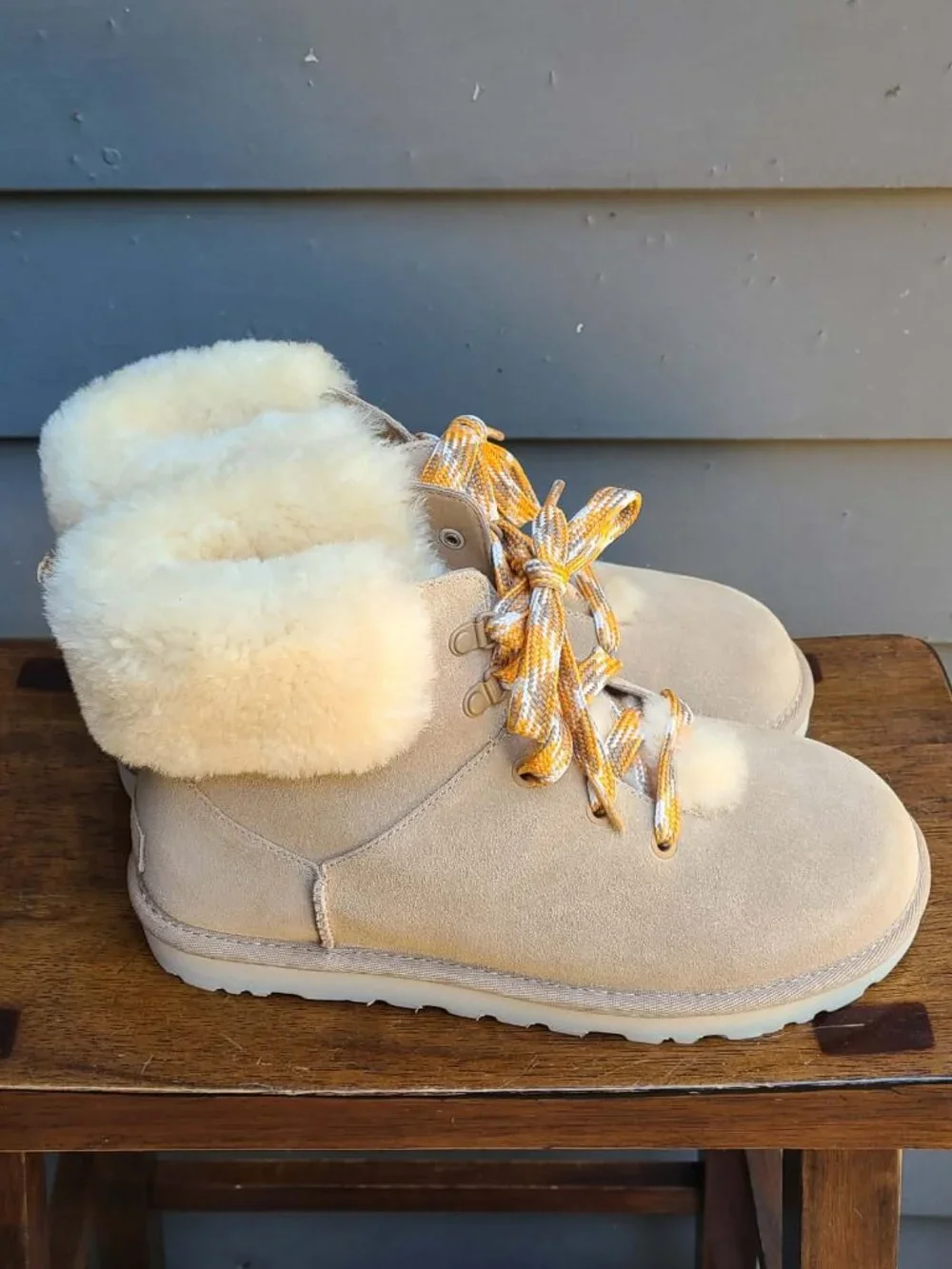 UGG Classic Mini Alpine Suede Shearling Lace Up Boots size 8 NWT